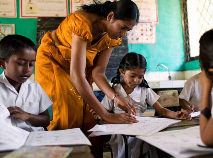 ගුරු හිඟය විසඳීමට වහාම අයඳුම්පත් කැඳවන ලෙස ජනපතිගෙන් නියෝග