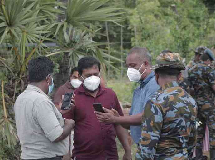 ගුරු නායක ස්ටාලින් බලන්න ගිය ගුරු සංගම් නියෝජිතයන්ට සහ මානව හිමිකම් නිලධාරීන්ට බාධා(VIDEO)