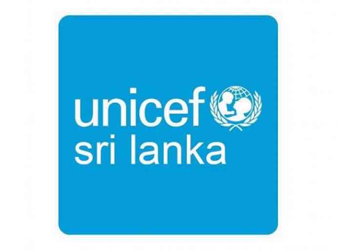 යුනිසෙෆ් ශ්‍රී ලංකා නියෝජිත සහ වෛද්‍ය චමල් සංජීව අතර හදිසි හමුවීමක්