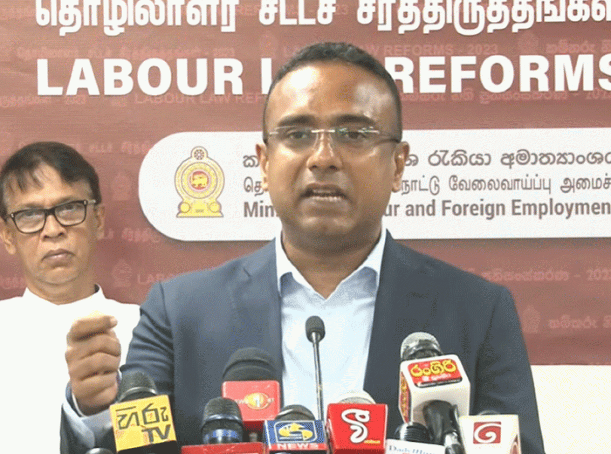 කාගෙන්වත් බැනුම් අහන්නේ නැතිව රැකියාව කිරීමට වැඩපිළිවෙලක් සකස්කරනවා - අමාත්‍ය මනූෂ නානායක්කාර