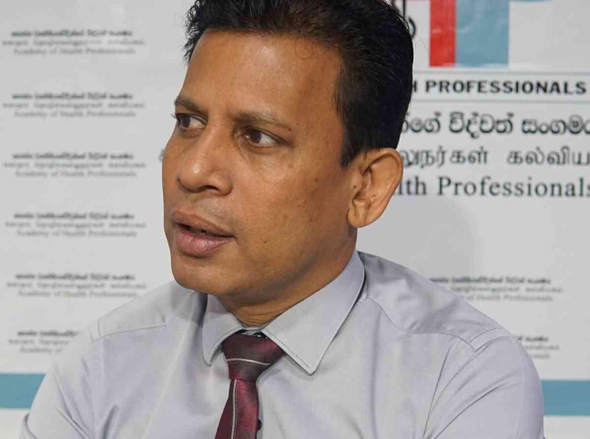 ජාතික රෝහලේ චෝදනා සෞඛ්‍ය කාර්යා සාහකයින්ට නොවේ - රවී කුමුදේස්